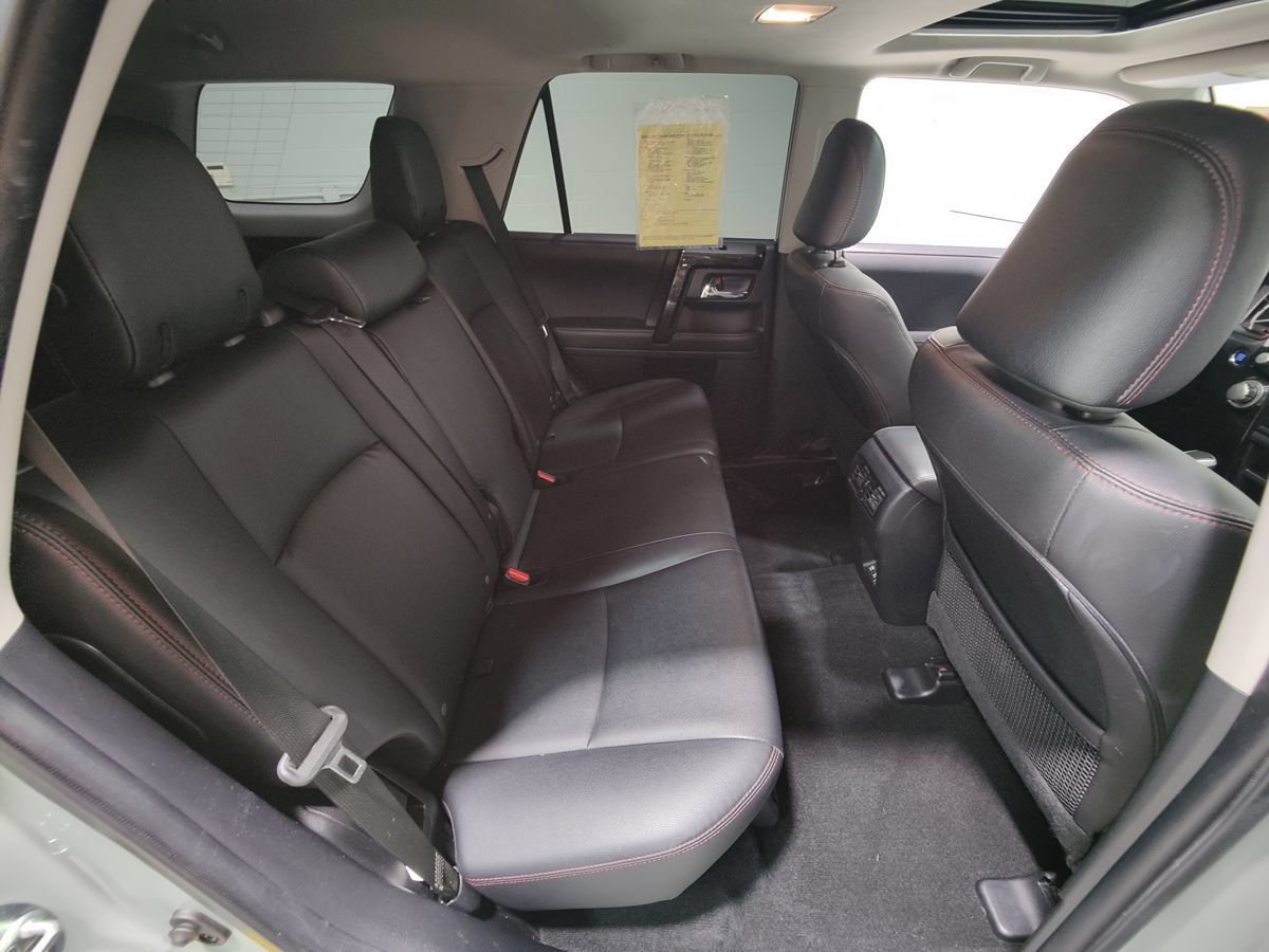 Used 2022 Toyota 4Runner TRD Off-Road Premium AWD/4WD image 26