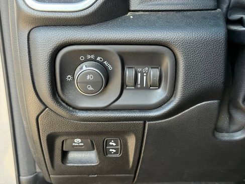 Used 2019 RAM 1500 Laramie AWD/4WD image 20