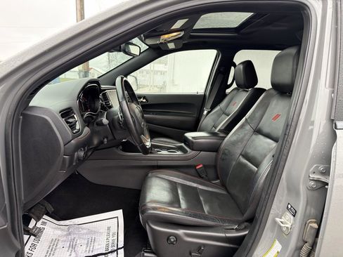 Used 2023 Dodge Durango GT image 2