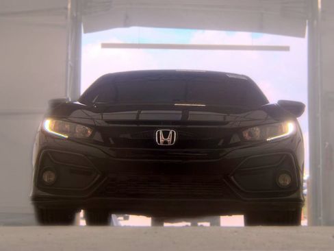Used 2021 Honda Civic EX image 2