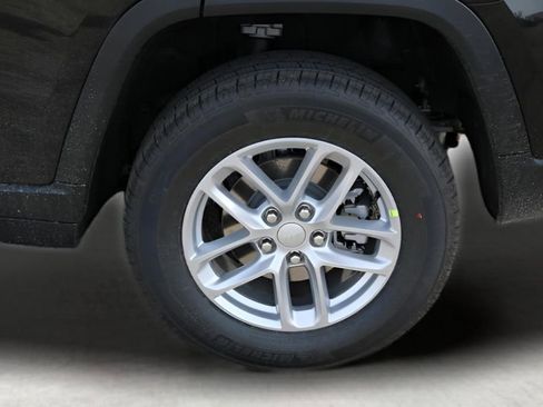 New 2026 Jeep Grand Cherokee Laredo X RWD image 9