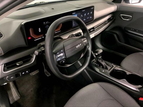 Used 2025 Kia K4 FWD image 14