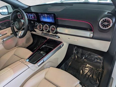 Certified 2025 Mercedes-Benz GLB 250 image 23