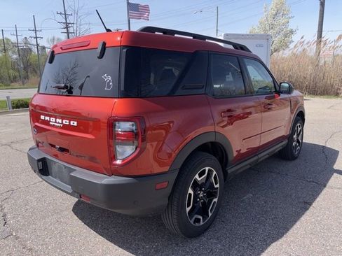 Used 2023 Ford Bronco Sport Outer Banks w/ Tech Package AWD/4WD image 5
