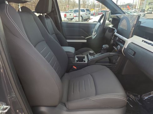 Certified 2024 Toyota Tacoma TRD Sport w/ TRD Sport Upgrade Package image 17