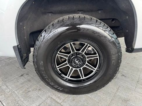 Used 2019 Chevrolet Silverado 1500 LT w/ All-Star Edition image 4