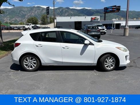 Used 2012 MAZDA MAZDA3 i Touring FWD image 3