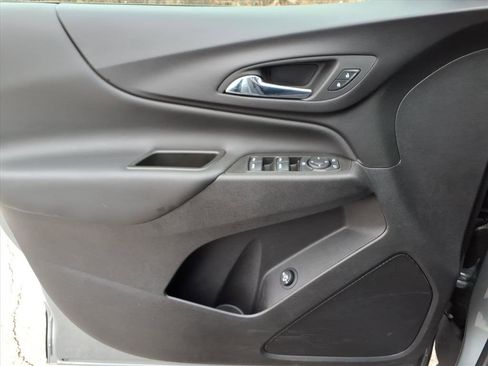 Used 2024 Chevrolet Equinox LT w/ LPO, Floor Liner Package image 22