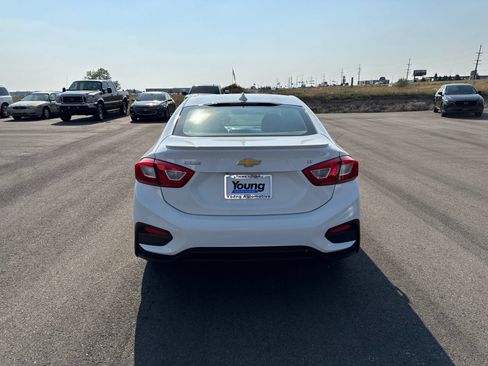 Used 2018 Chevrolet Cruze LT FWD image 6