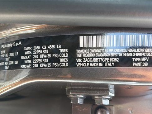 Used 2016 Jeep Renegade Latitude image 31