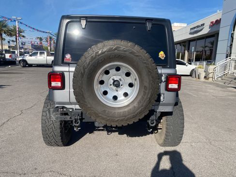 Used 2019 Jeep Wrangler Unlimited Sport S image 8