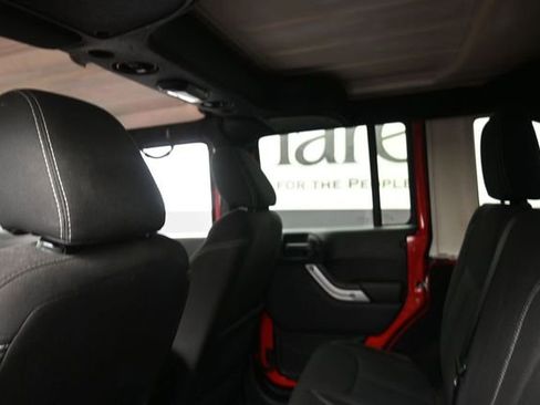 Used 2015 Jeep Wrangler Unlimited Sahara AWD/4WD image 24