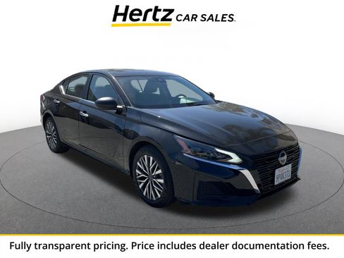 Used 2025 Nissan Altima 2.5 SV FWD image 1