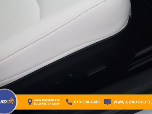 Used 2019 Tesla Model 3 Standard Range image 15