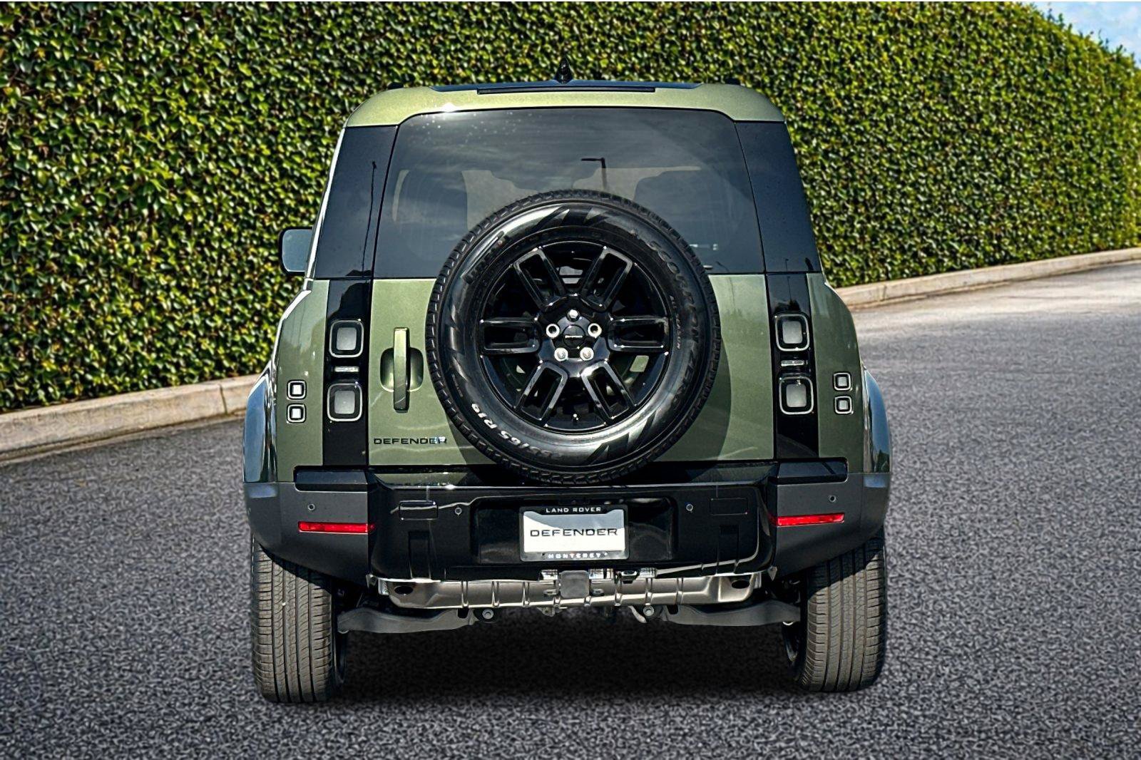 New 2026 Land Rover Defender 110 S AWD/4WD image 5