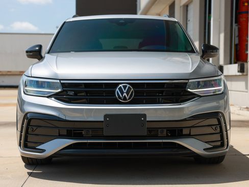 Used 2023 Volkswagen Tiguan SE R-Line FWD image 21