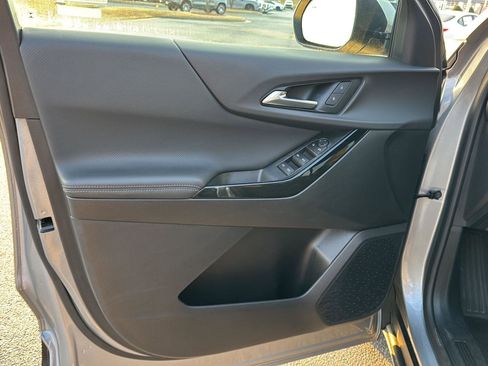 Used 2025 Chevrolet Equinox LT image 14