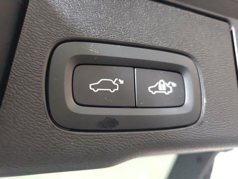 Used 2026 Volvo XC60 B5 Plus AWD/4WD image 10