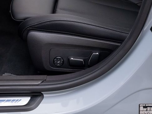 New 2026 BMW 330i xDrive Sedan w/ M Sport Package image 15