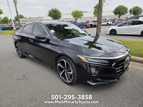 Used 2022 Honda Accord Sport image 2