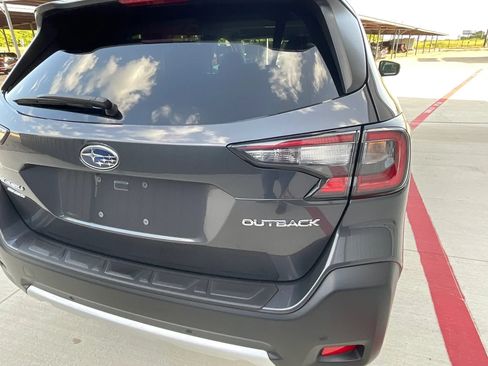 Used 2025 Subaru Outback Limited AWD/4WD image 13