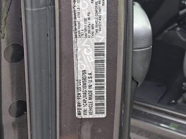 Used 2025 Jeep Wrangler Sport AWD/4WD image 25