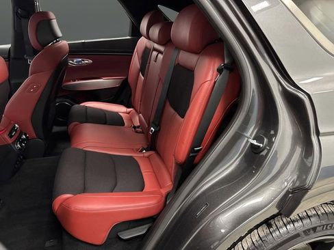 Used 2024 Genesis GV70 2.5T w/ Sport Prestige Package image 30