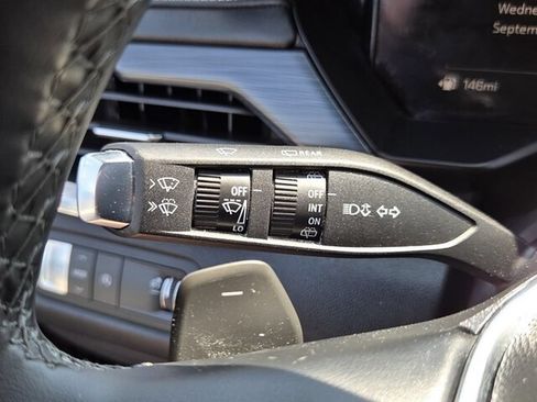 Used 2026 GMC Acadia Elevation w/ Elevation Premium Package FWD image 35