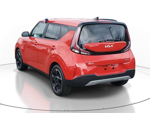 Certified 2024 Kia Soul EX FWD image 3