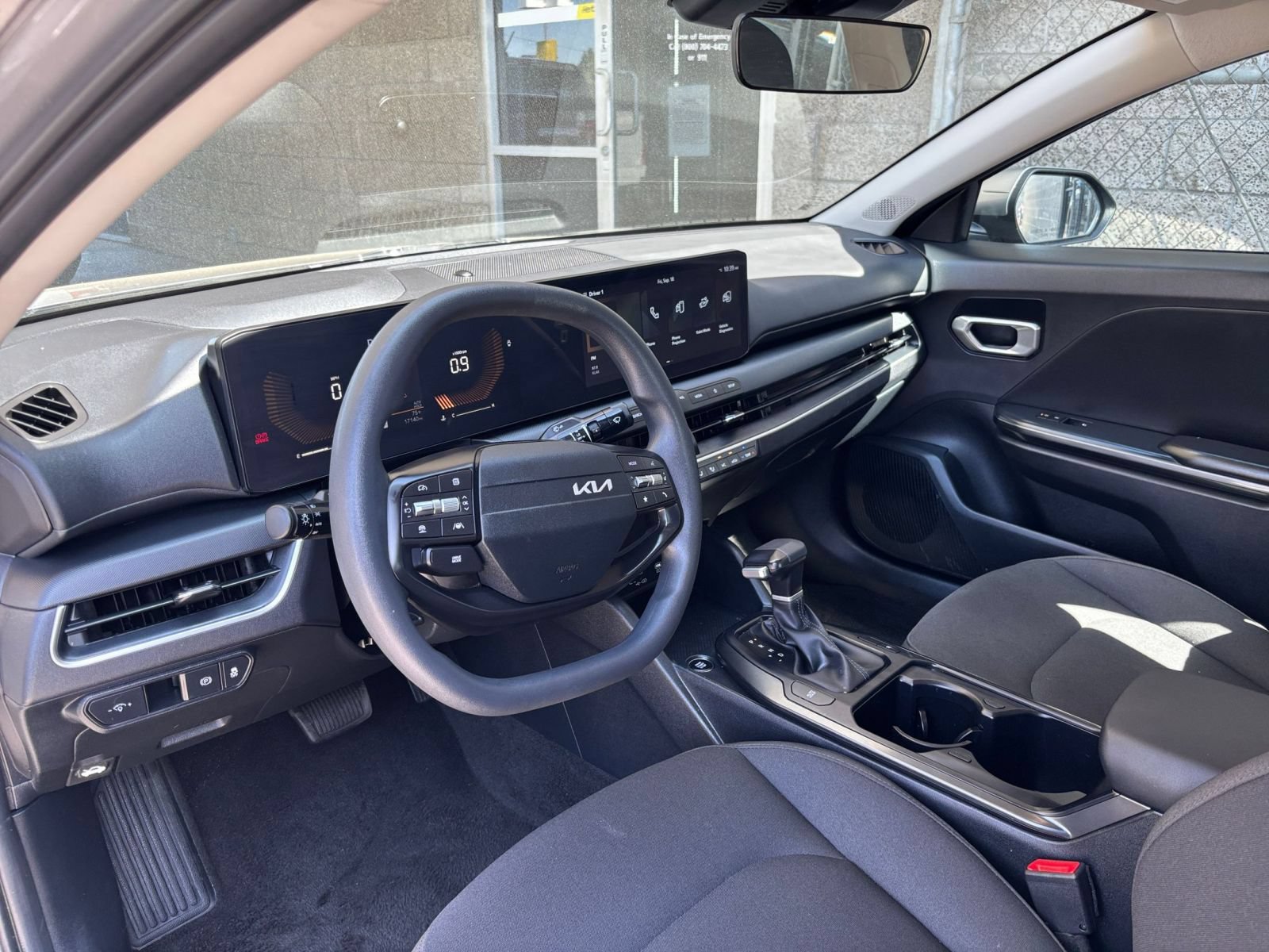 Used 2026 Kia K4 FWD image 33