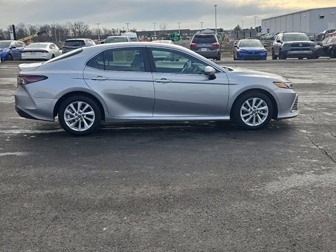 Used 2023 Toyota Camry LE image 9