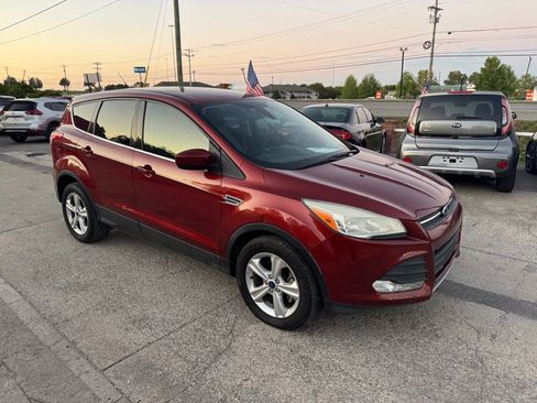 Used 2014 Ford Escape SE image 3