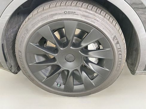 Used 2021 Tesla Model Y Long Range AWD/4WD image 35
