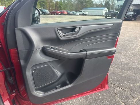 Used 2025 Ford Escape Active image 23