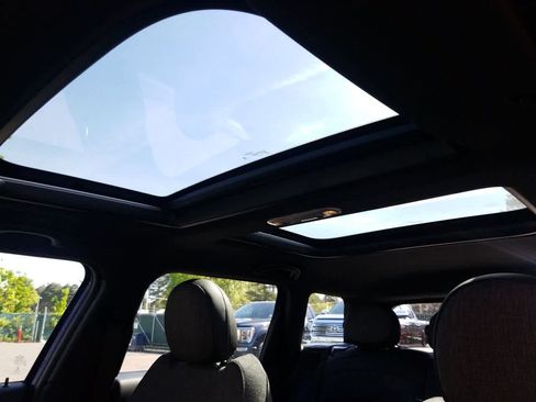 Used 2021 MINI Cooper Clubman S w/ Storage Package image 19