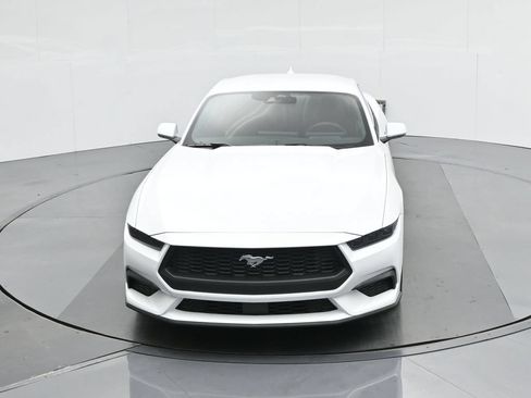 Used 2025 Ford Mustang Coupe RWD image 34