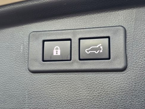 Used 2020 Subaru Outback Limited image 22