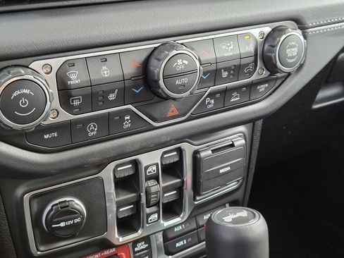 New 2026 Jeep Wrangler Unlimited Rubicon AWD/4WD image 12