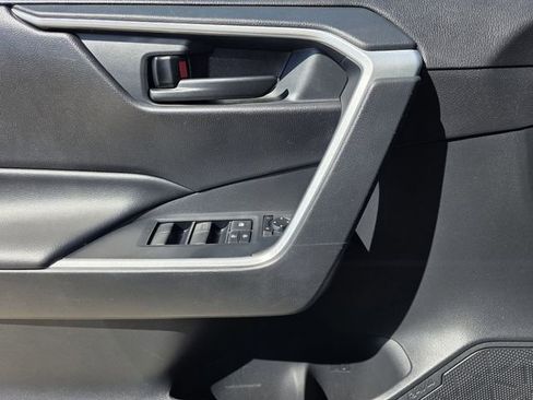 Used 2020 Toyota RAV4 LE w/ All Weather Liner Package AWD/4WD image 22