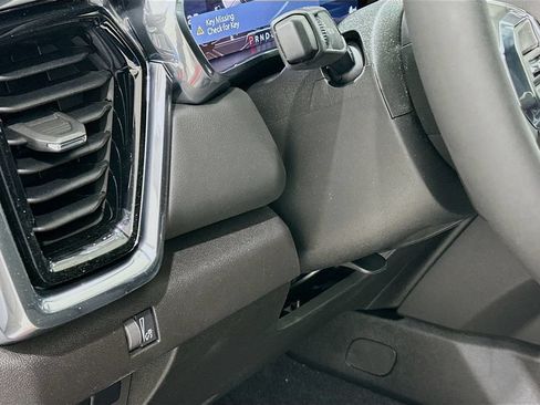 Used 2025 GMC Canyon Elevation w/ Convenience Package RWD image 10