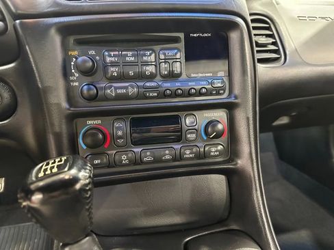 Used 2002 Chevrolet Corvette Z06 w/ Memory Pkg image 15