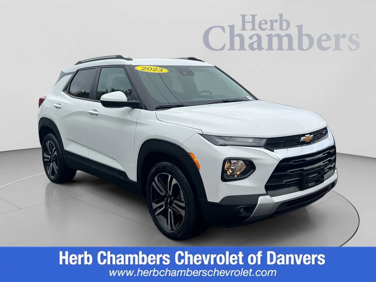 Used 2023 Chevrolet TrailBlazer LT FWD image 1