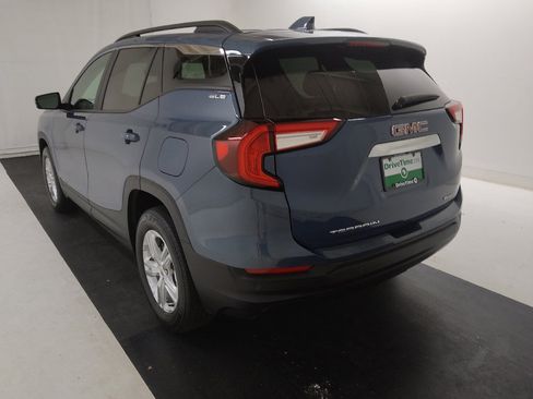 Used 2024 GMC Terrain SLE w/ Driver Convenience Package AWD/4WD image 5