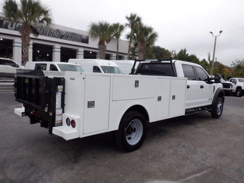 Used 2022 Ford F550 4x4 Crew Cab Super Duty w/ Power Equipment Group image 8