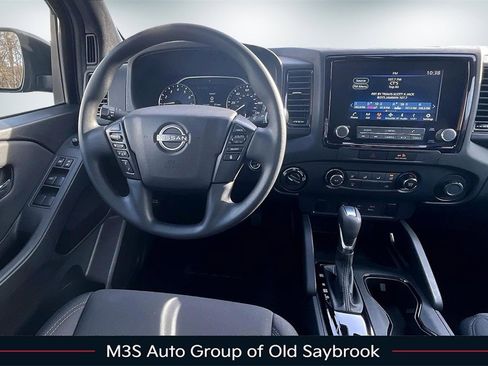 Used 2023 Nissan Frontier SV w/ Midnight Edition Package image 9