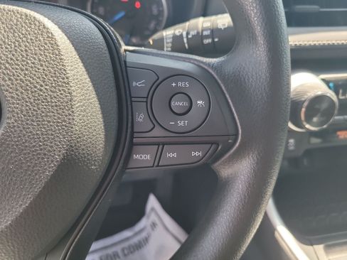 Used 2020 Toyota RAV4 XLE w/ Convenience Package AWD/4WD image 15