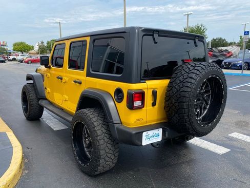 Used 2021 Jeep Wrangler Unlimited Sport AWD/4WD image 7