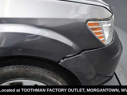 Used 2019 Dodge Journey SE FWD image 12