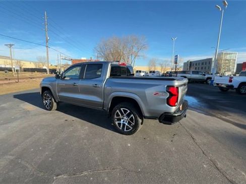 Used 2023 Chevrolet Colorado Z71 w/ Z71 Convenience Package 2 image 6