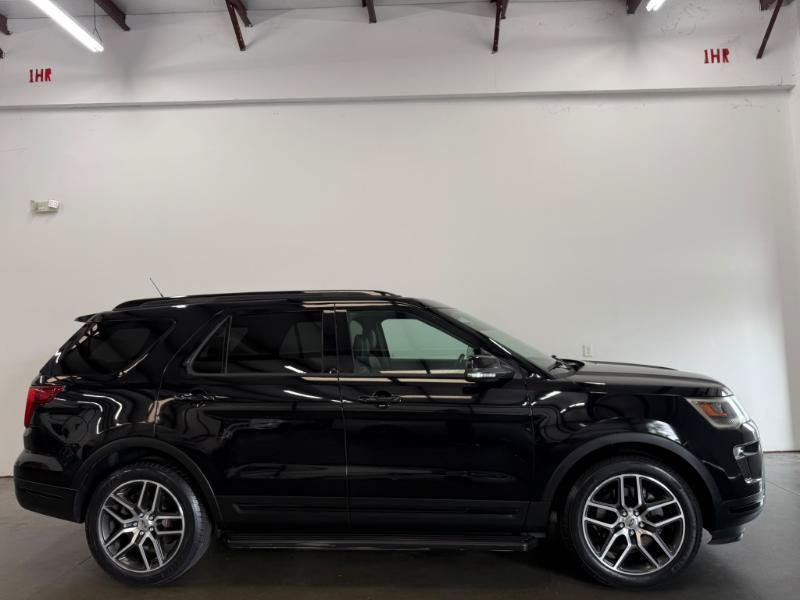 Used 2019 Ford Explorer Sport w/ Ford Safe & Smart Package AWD/4WD image 2
